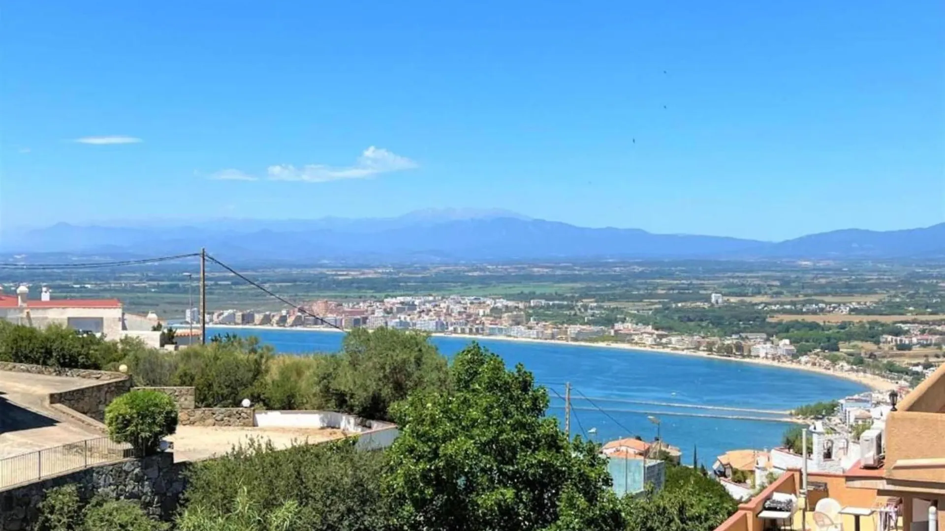 Beautiful Apartment With View Rosas
