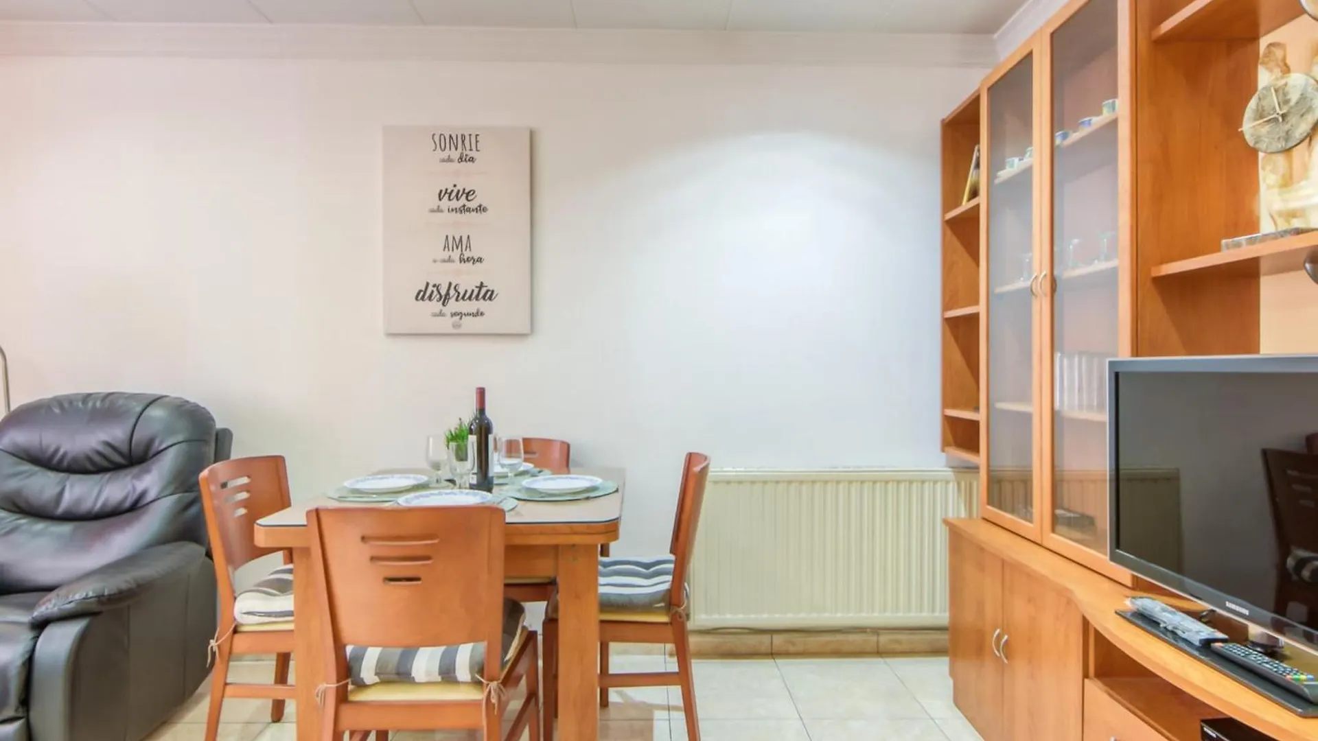 Beautiful Apartment With View Roses