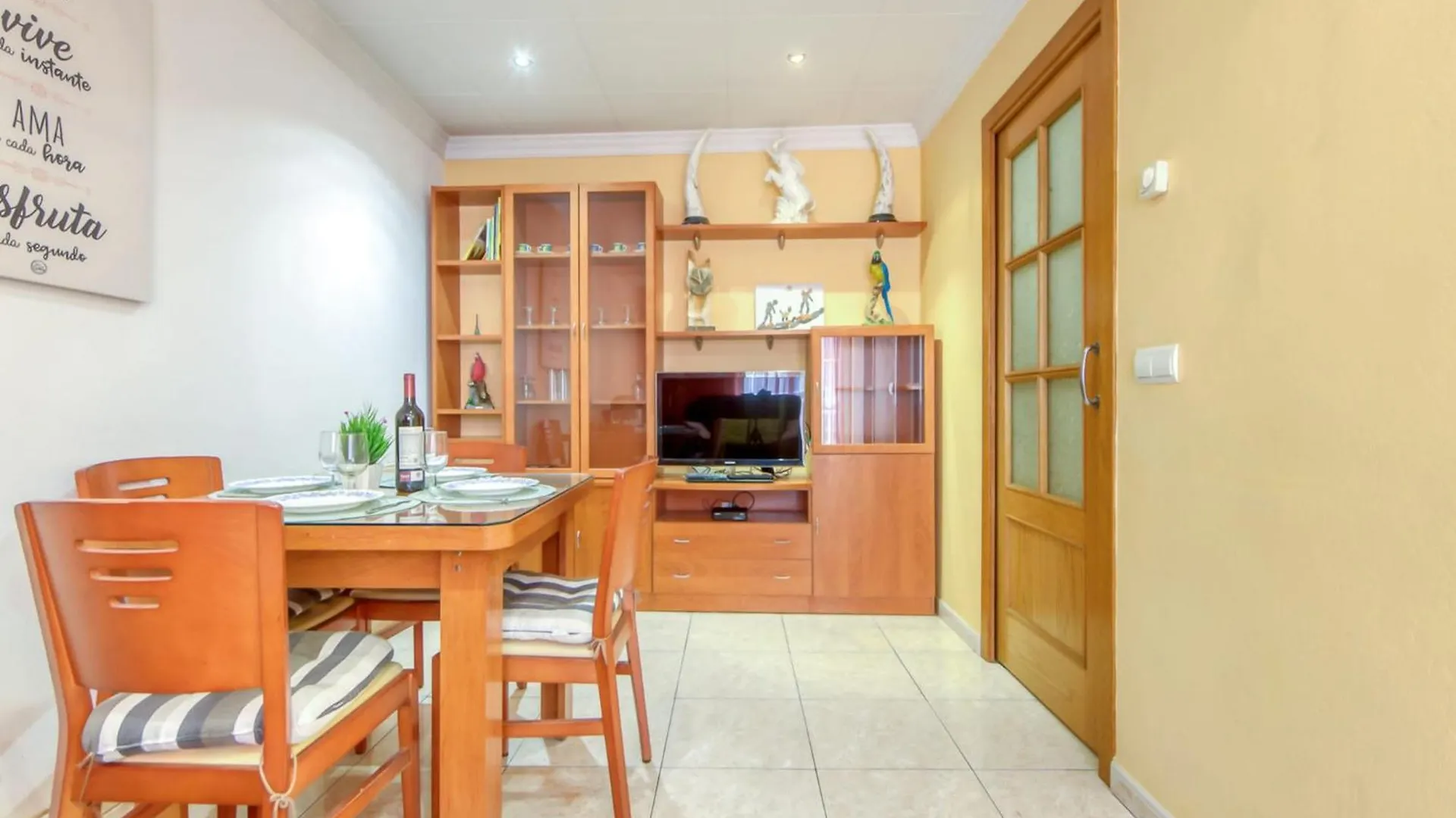 Beautiful Apartment With View Roses