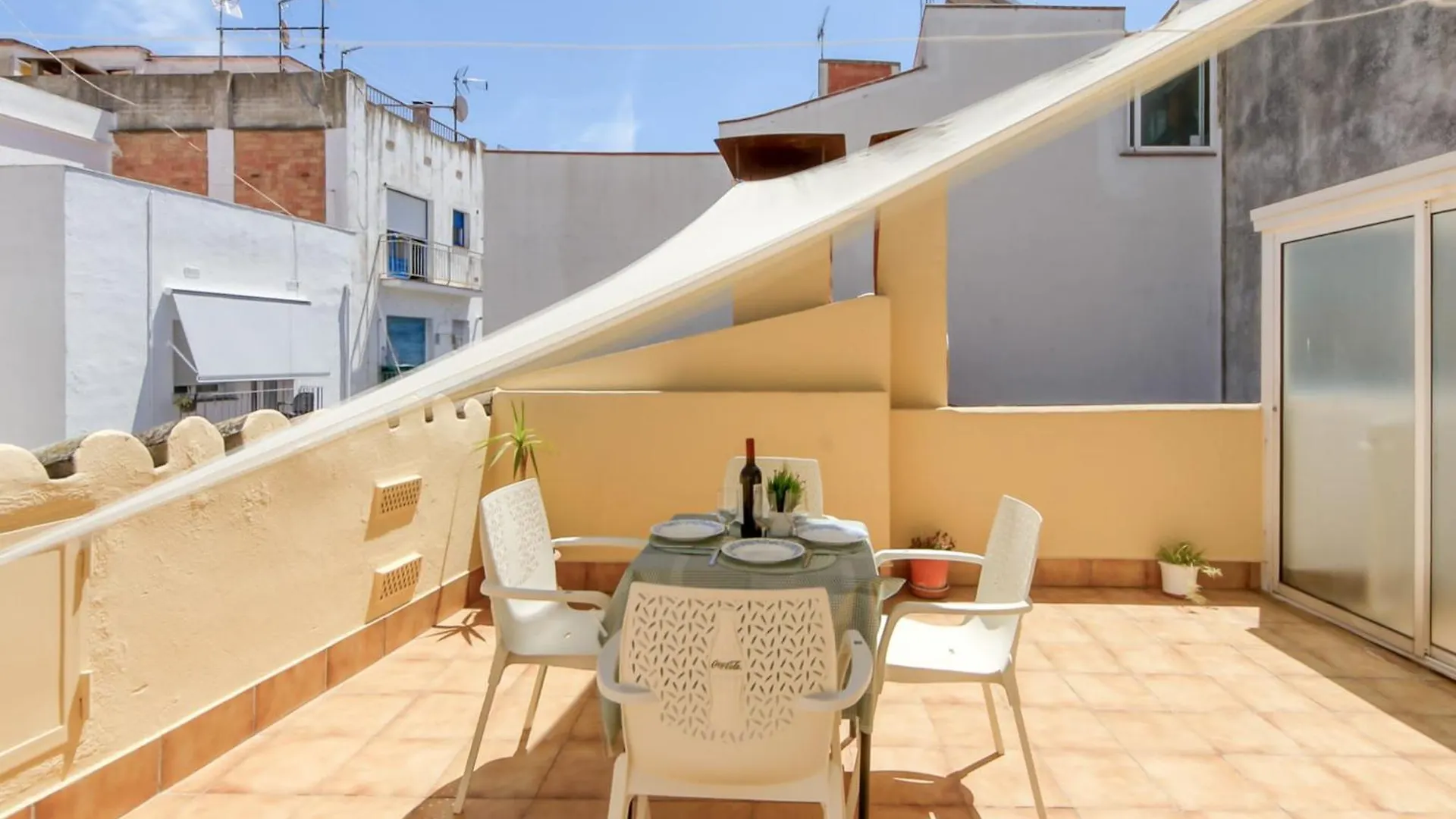 Beautiful Apartment With View Roses