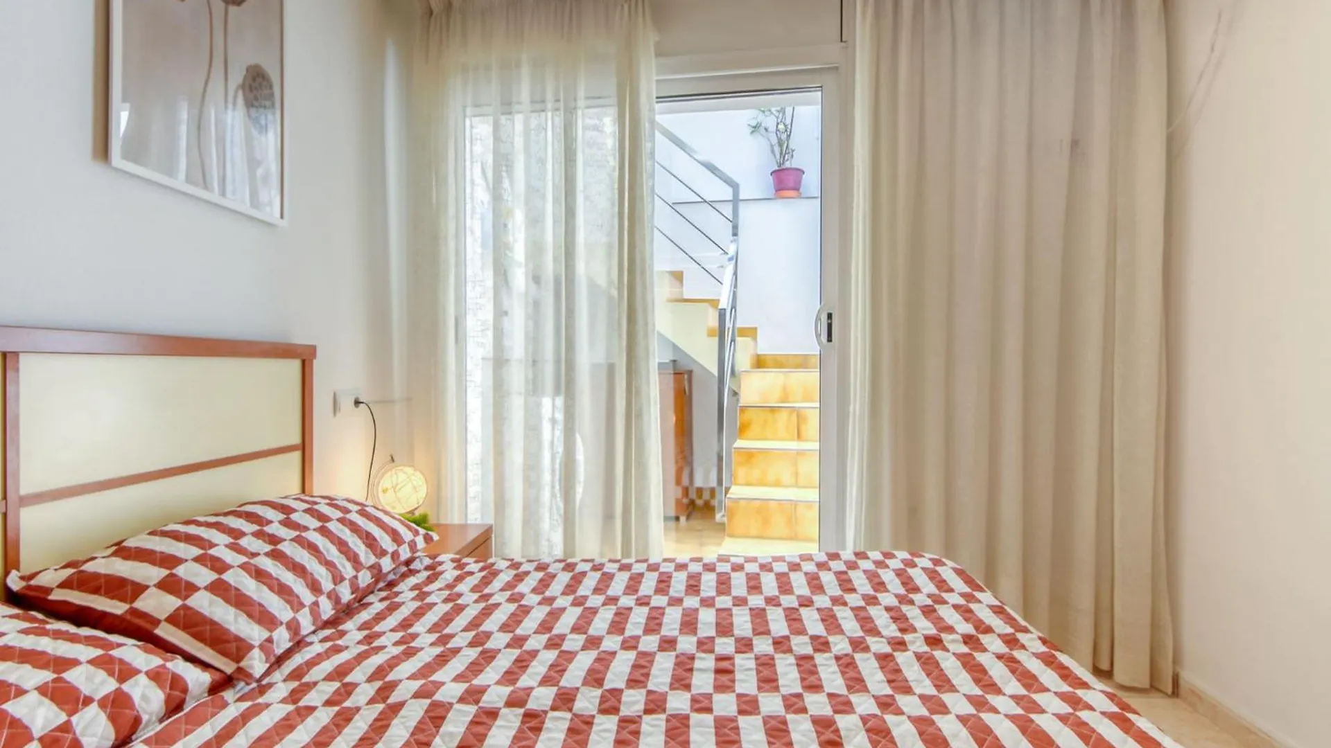 Beautiful Apartment With View Roses