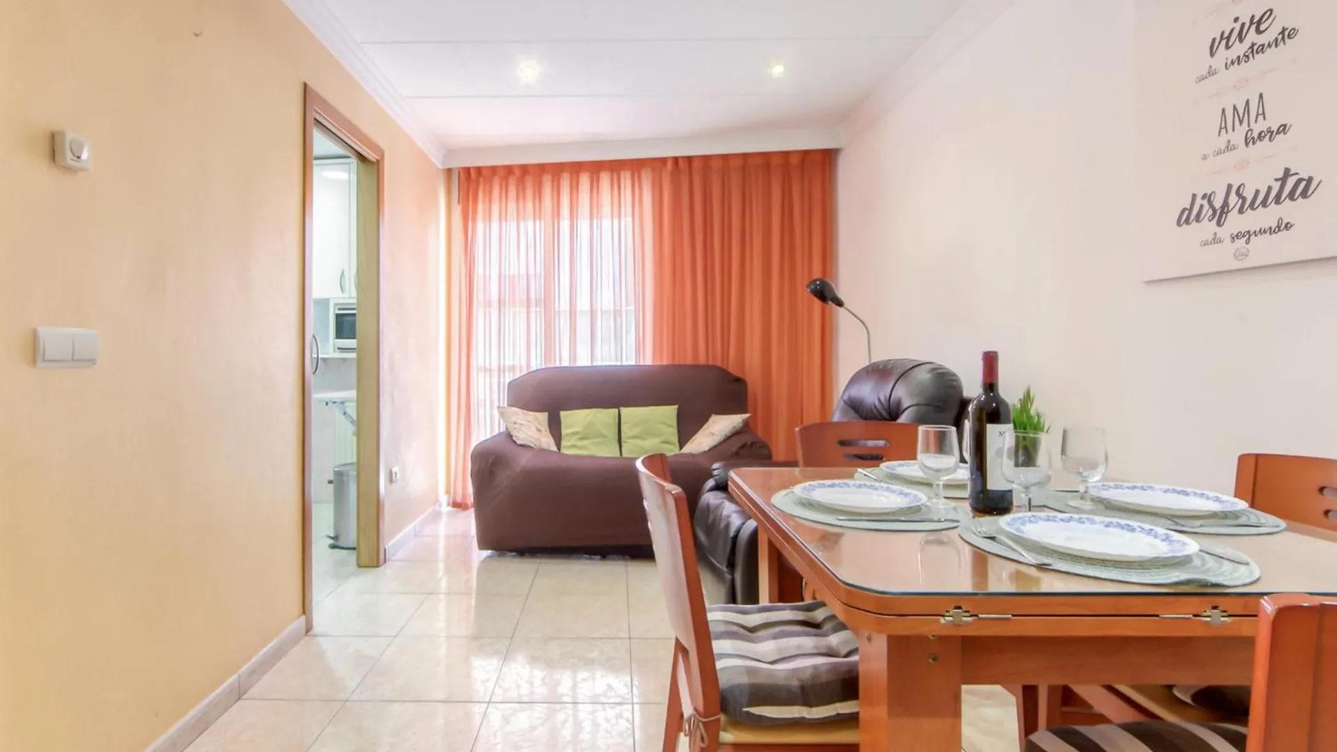 Beautiful Apartment With View Roses
