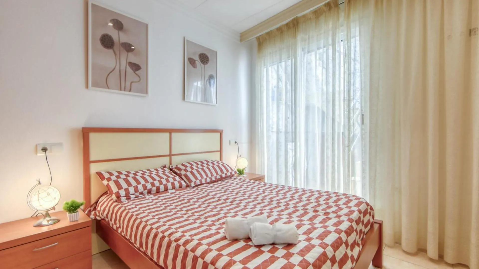 Beautiful Apartment With View Roses